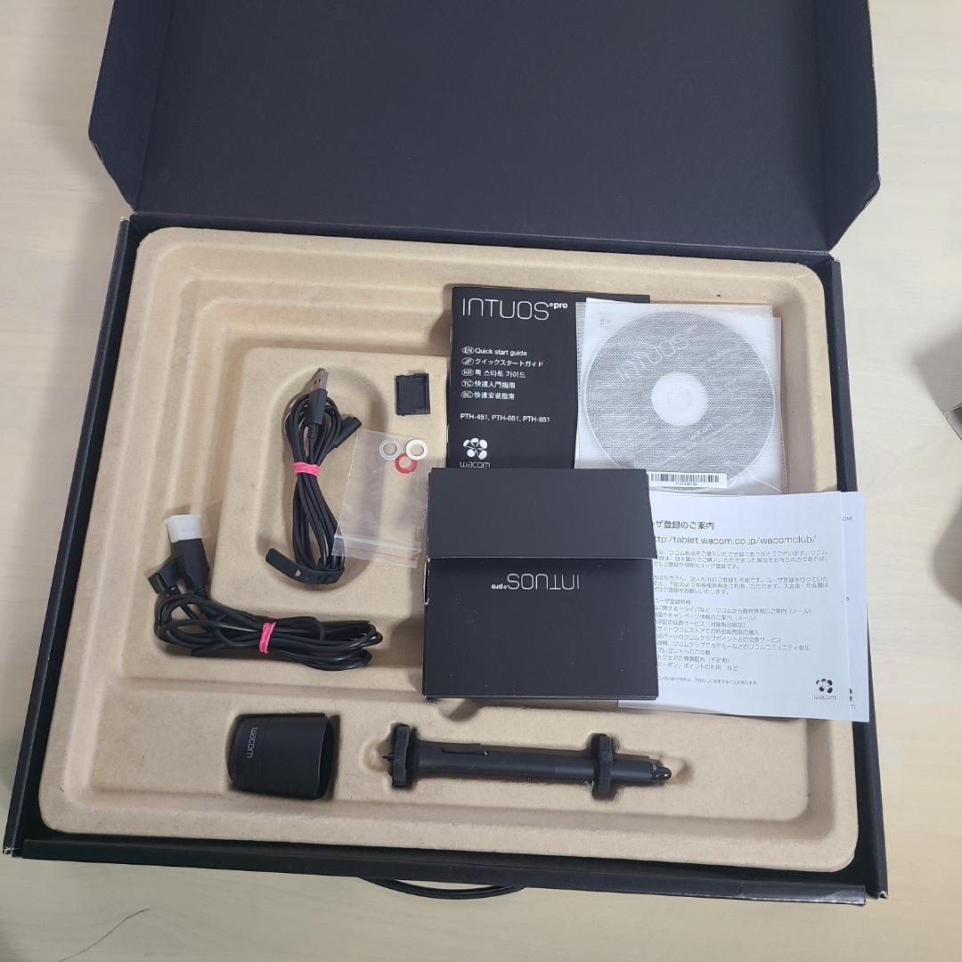 液タブ・ペンタブ Wacom Intuos Pro Medium PTH-651/K1