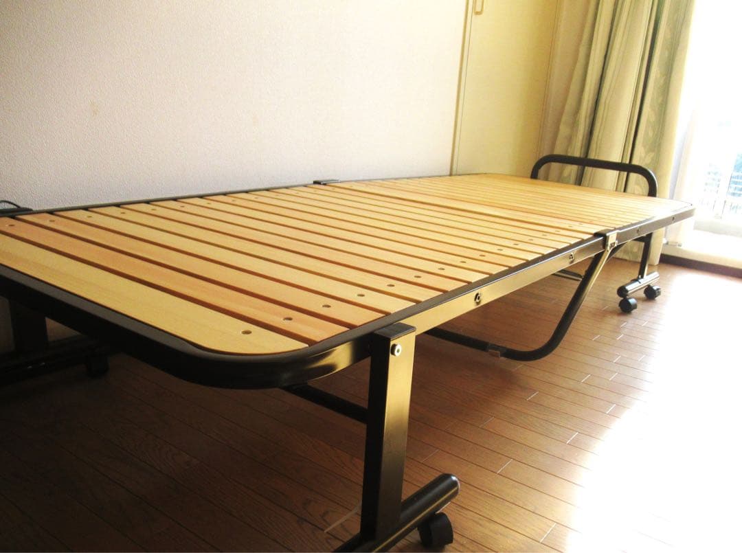 アイリスオーヤマ　折りたたみベッド OTBSS-WH ナチュラルホワイト　未使用