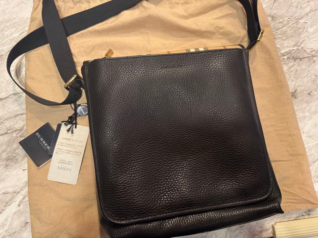 Burberry London ブラック ショルダーバッグ