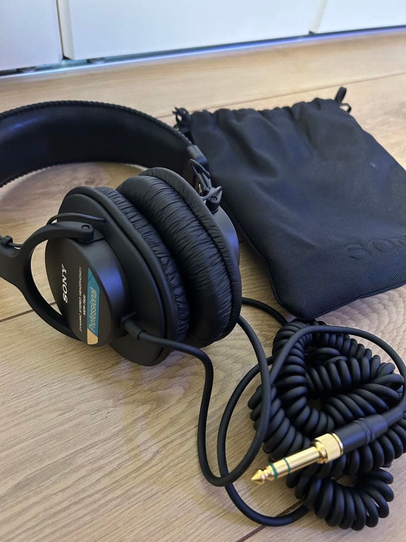美品 SONY MDR-7506 スタジオモニターヘッドフォン