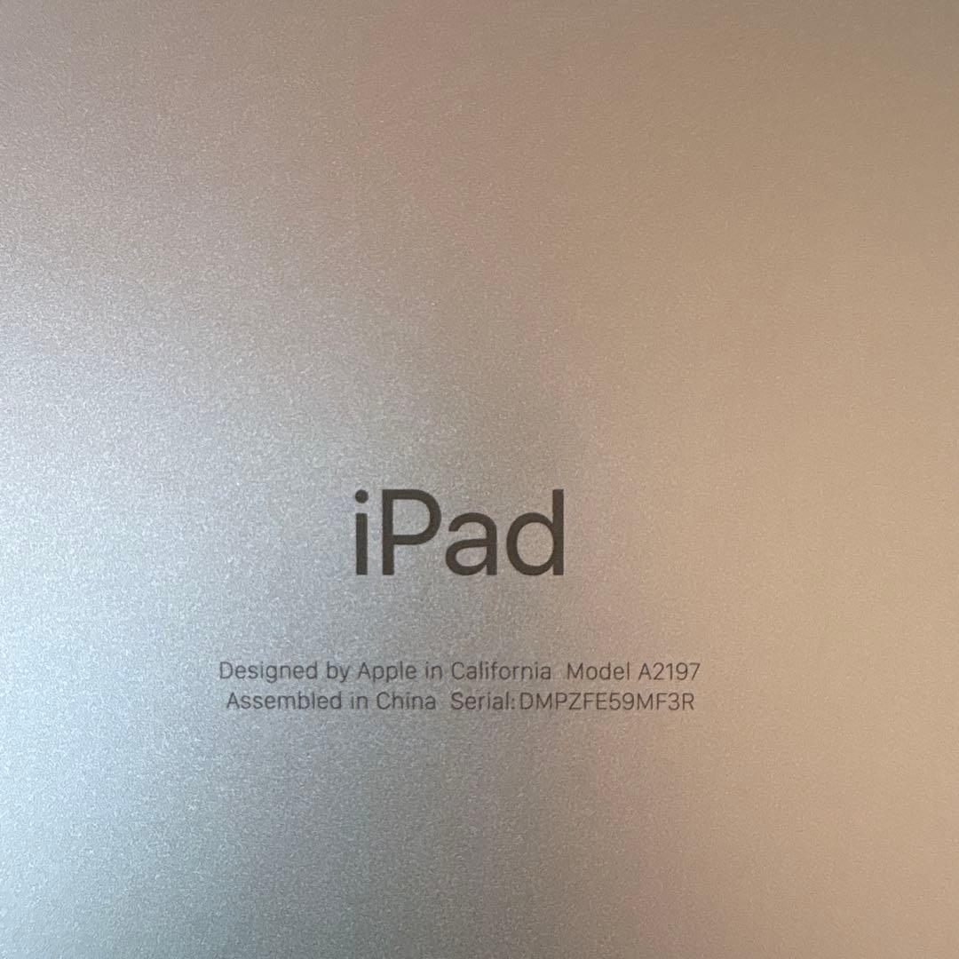 iPad 第7世代　128GB simフリー