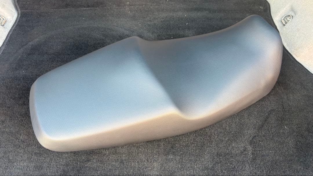 CB400SF 純正シート　新品未使用