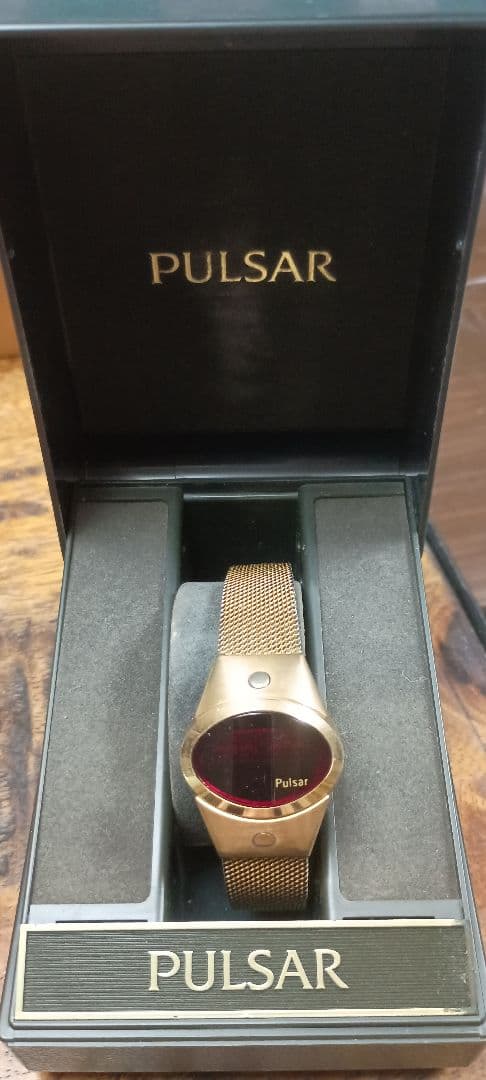 Pulsar デジタル腕時計 ゴールド 1970年代物 希少