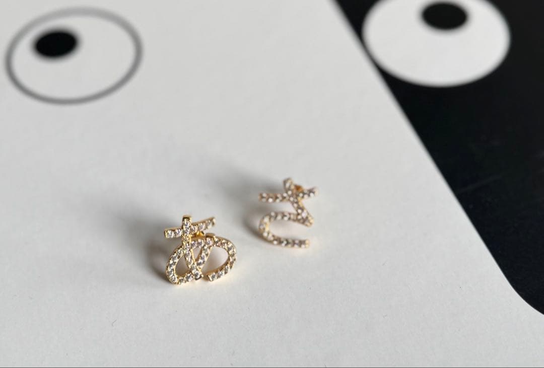 「あ」ひらがな　ピアス　片耳　シルバー925に18kメッキ