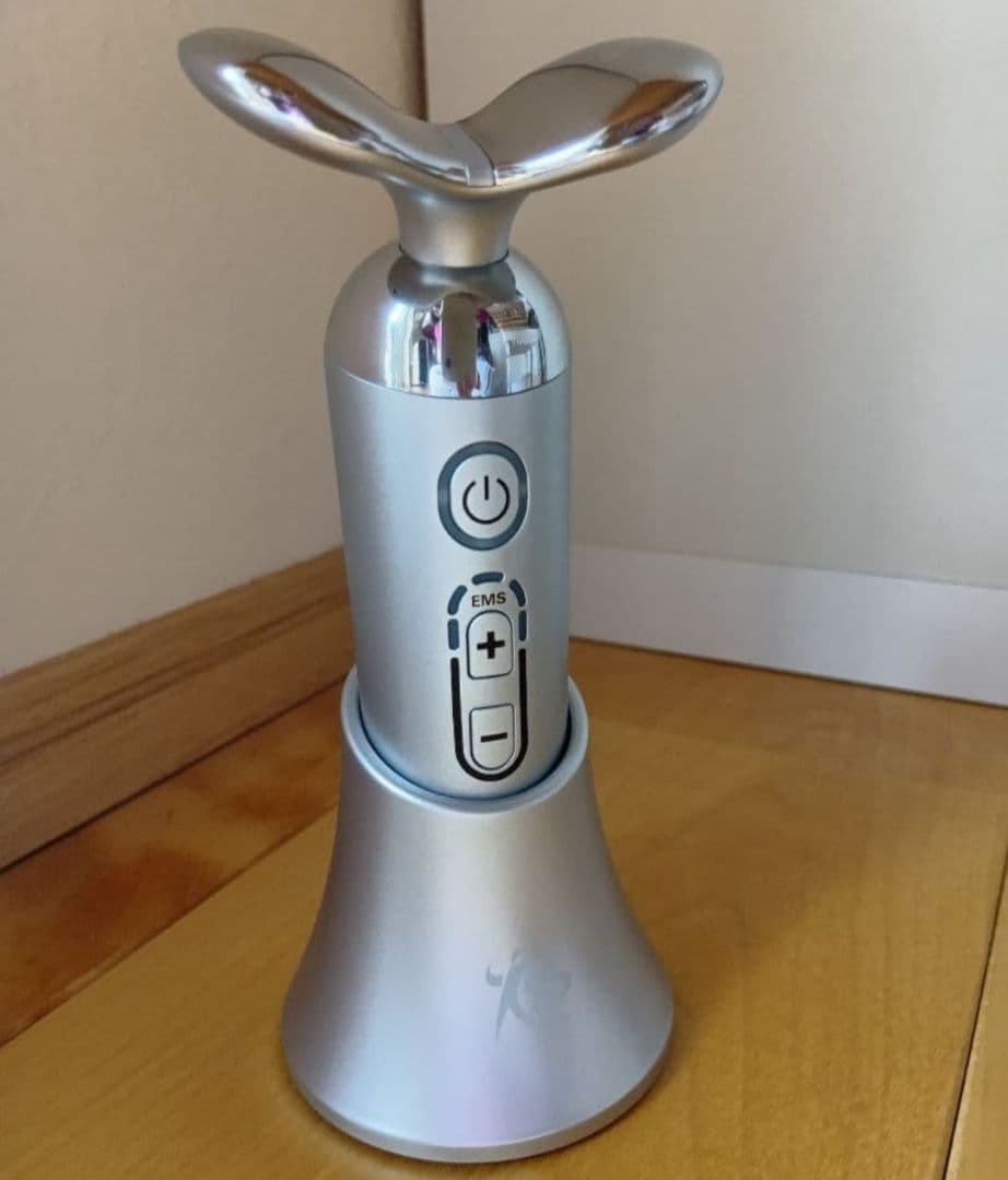 スポーツクラブが作った 美顔器　スタイリーフェイス