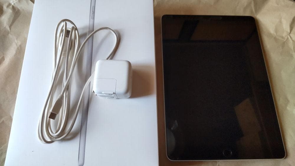 iPad　第９世代　wi-fi 256GB