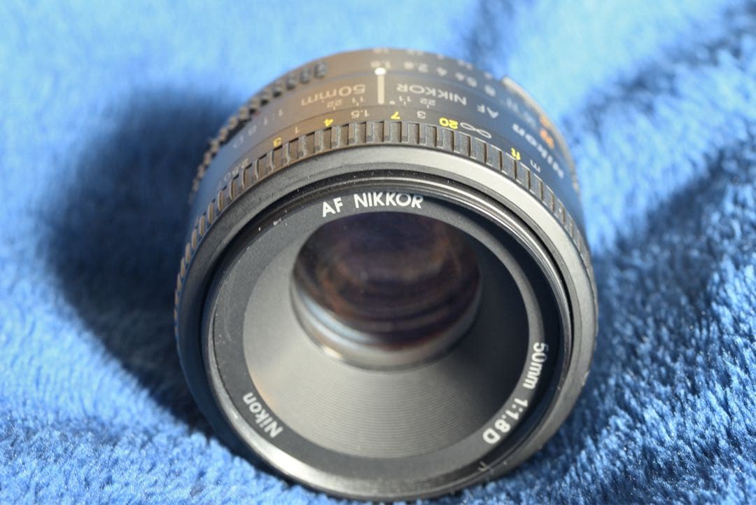 Nikon AF Nikkor 50mm f/1.8D 単焦点レンズ