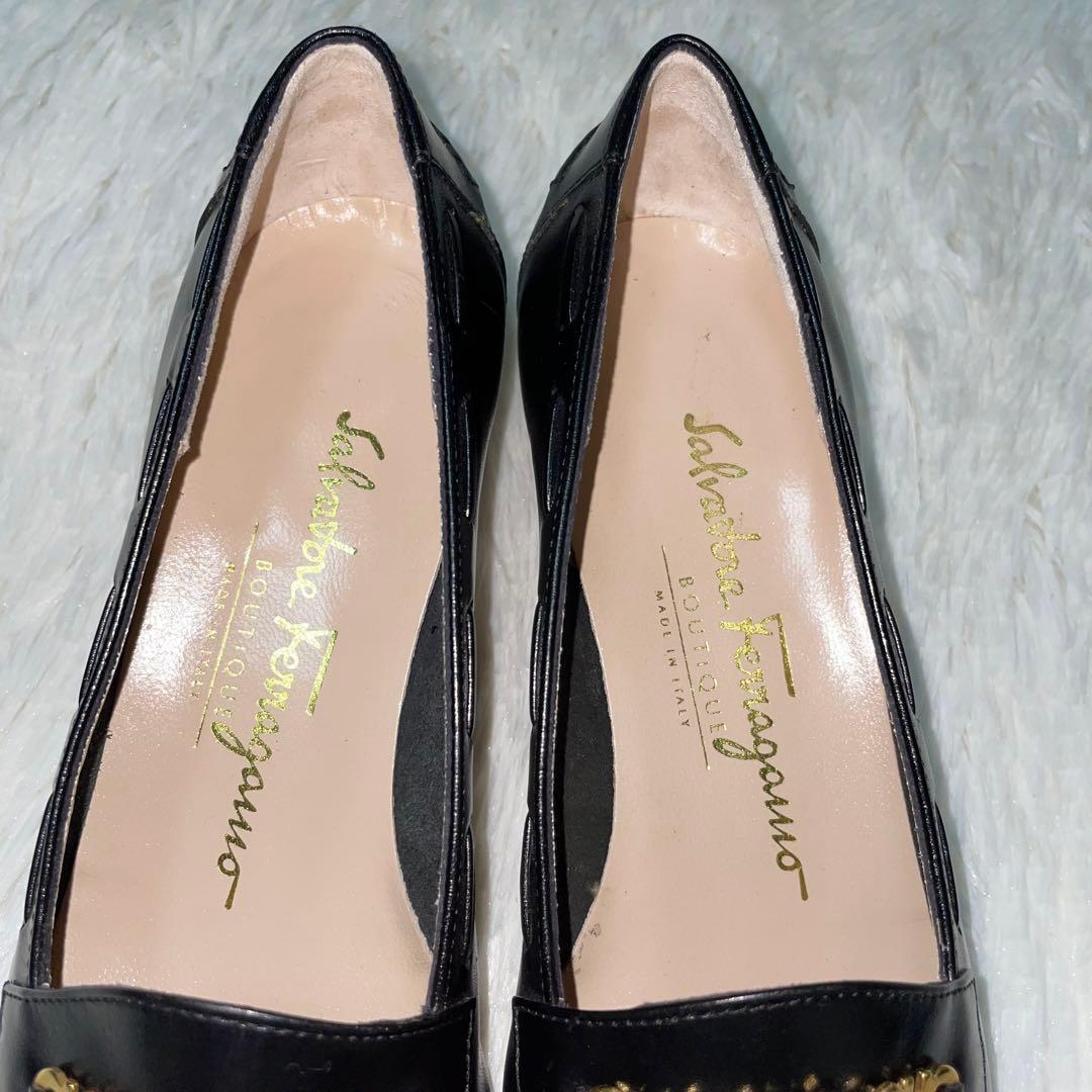 新品未使用品✨フェラガモ　ビットローファー　ヒール　パンプス　22cm 黒　金