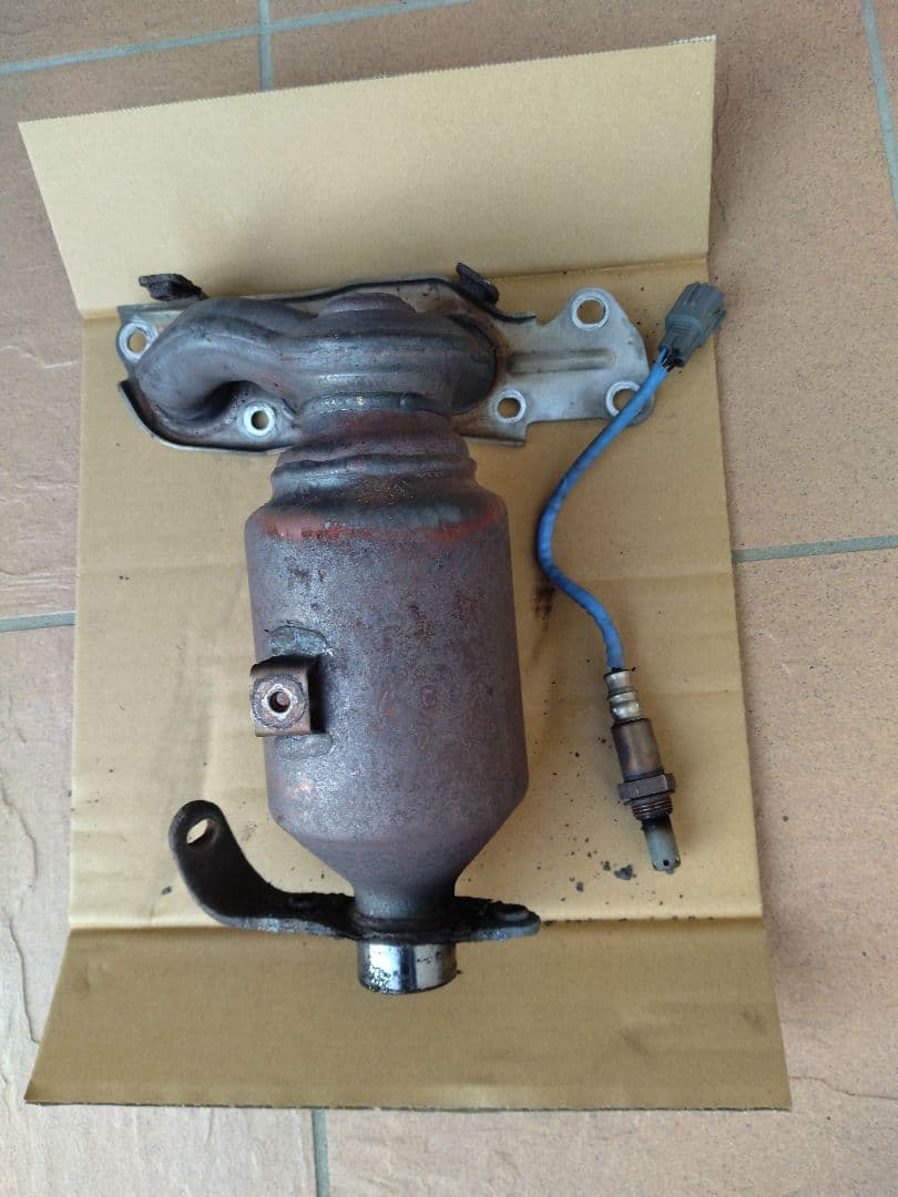 LA100S　ムーヴ　触媒