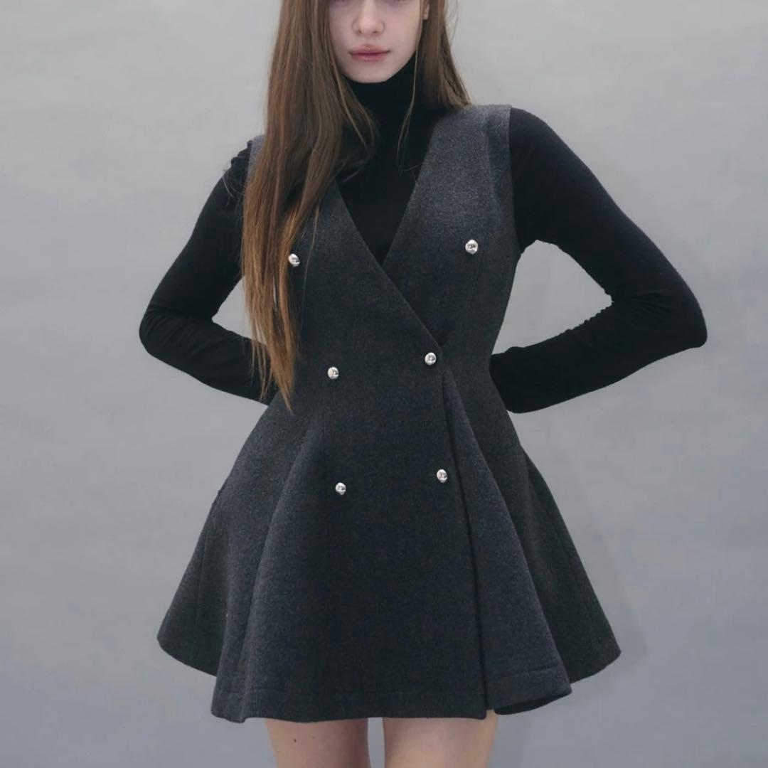 ワンピース yilon CLASSIC GILET DRESS CHARCOAL GRAY