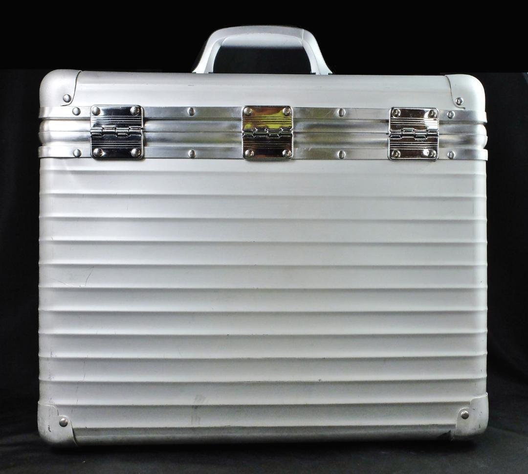 リモワ 950.44『パイロット』ケース 38Lアルミ XL (1402)