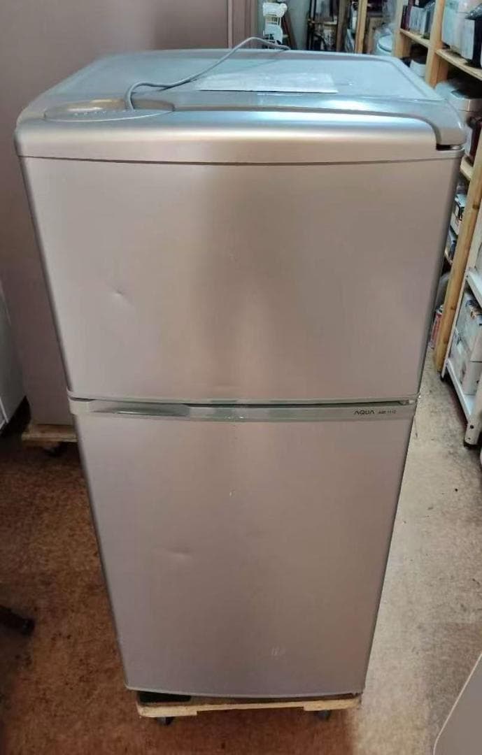 AQUAノンフロン直冷式冷凍冷蔵庫 AQR-111C(S） 2014製