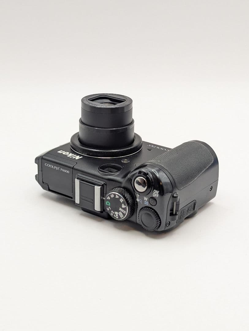 Nikon COOLPIX P6000 ブラック