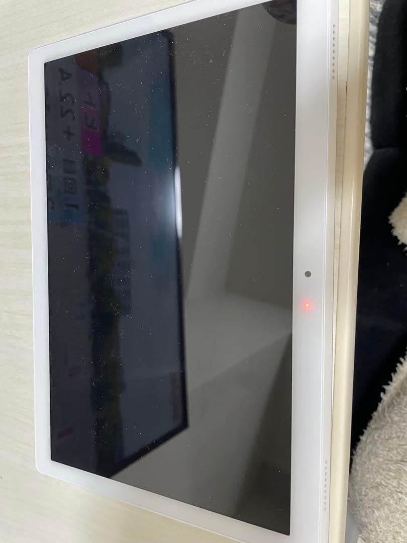 NEC LAVIE Tab E 10FHD1 防水タブレット　美品　ホワイト