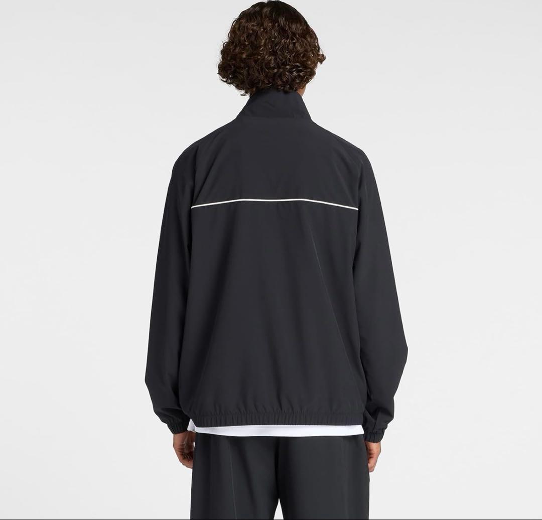 new balance ナイロンセットアップ　ウーブントラックジャケット