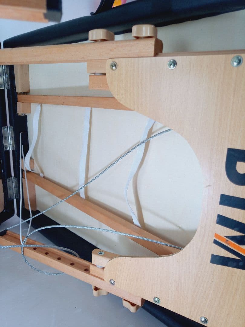 【訳あり】BTM マッサージベッド 有孔 折りたたみ サロン 施術　*AG3