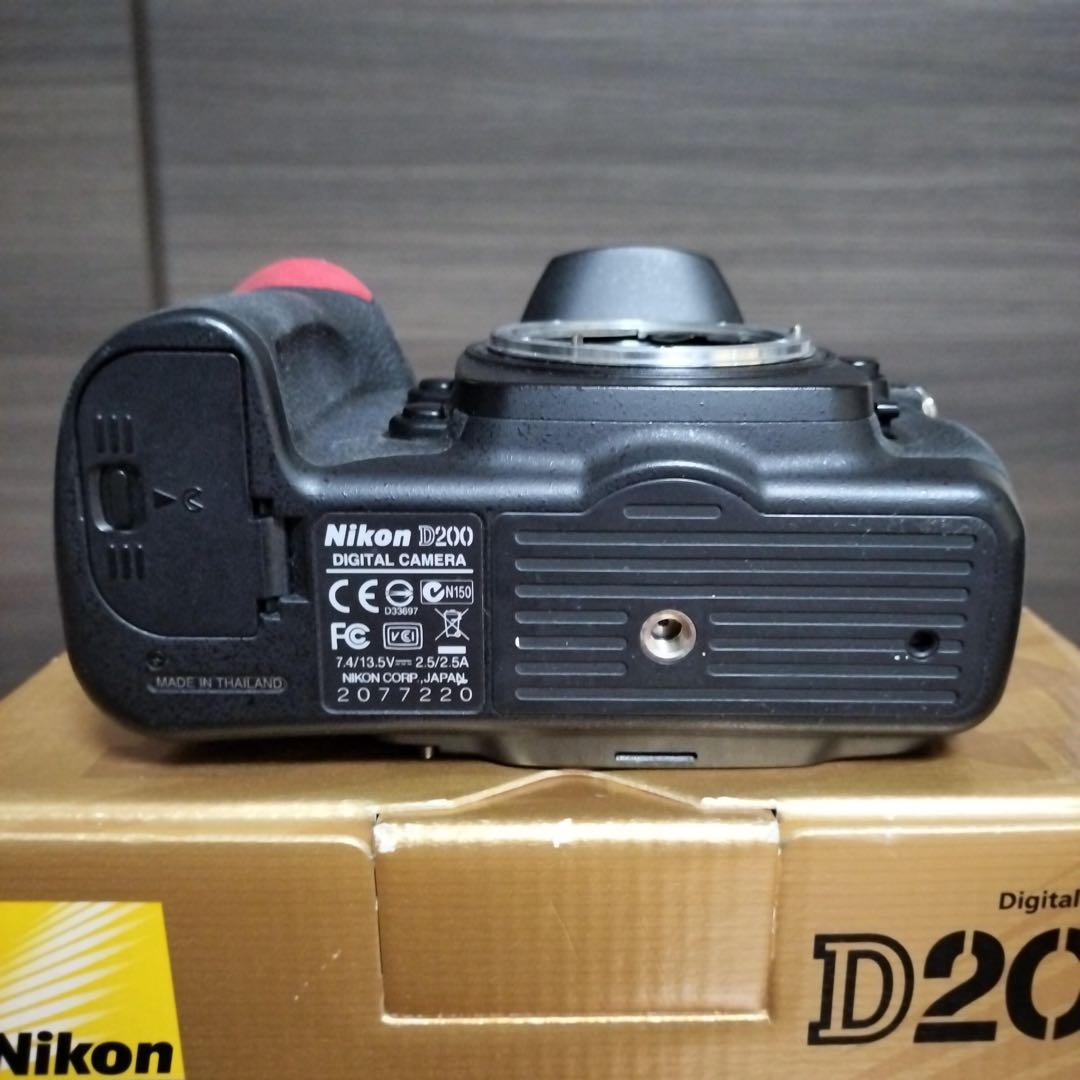 Nikon D200 ボディ　CCDセンサー 名機　ショット数 約13,000回