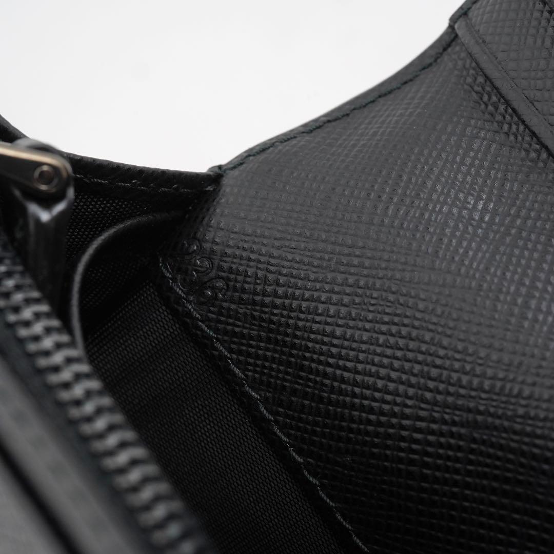 ✨極上美品・箱付き✨　プラダ　長財布　サフィアーノレザー　メタルロゴ　バイカラー