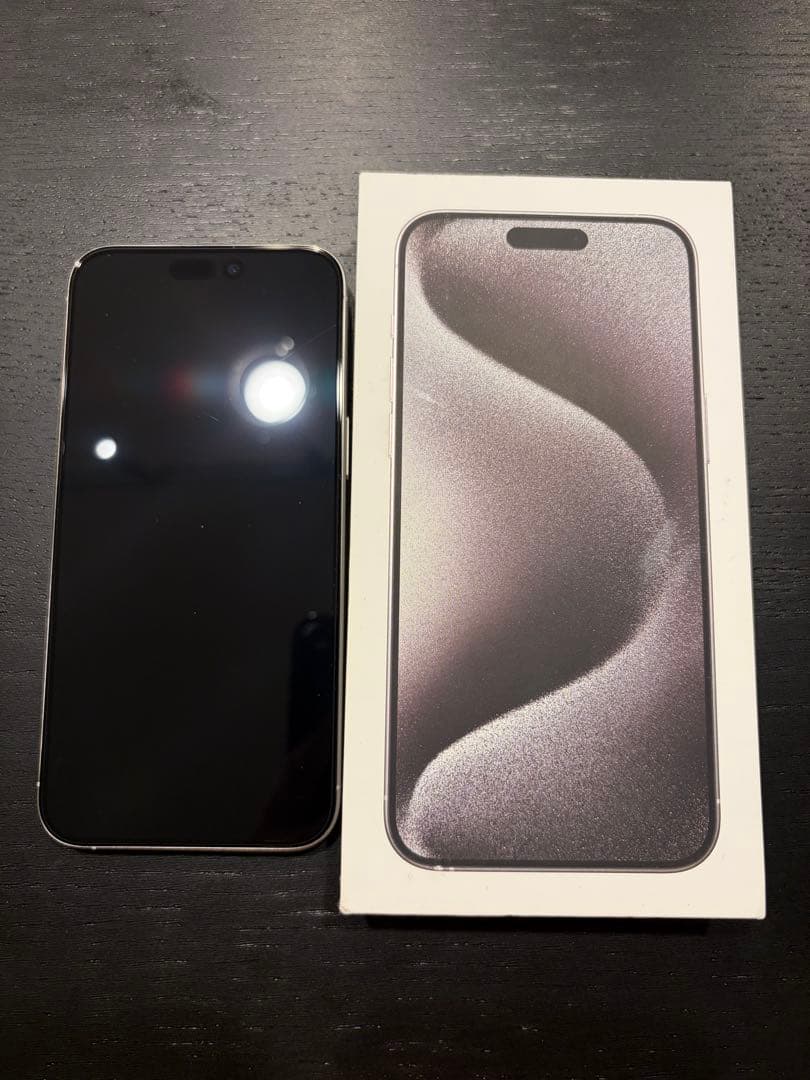 iPhone 15 PRO MAX ホワイト 256 GB SIMフリー