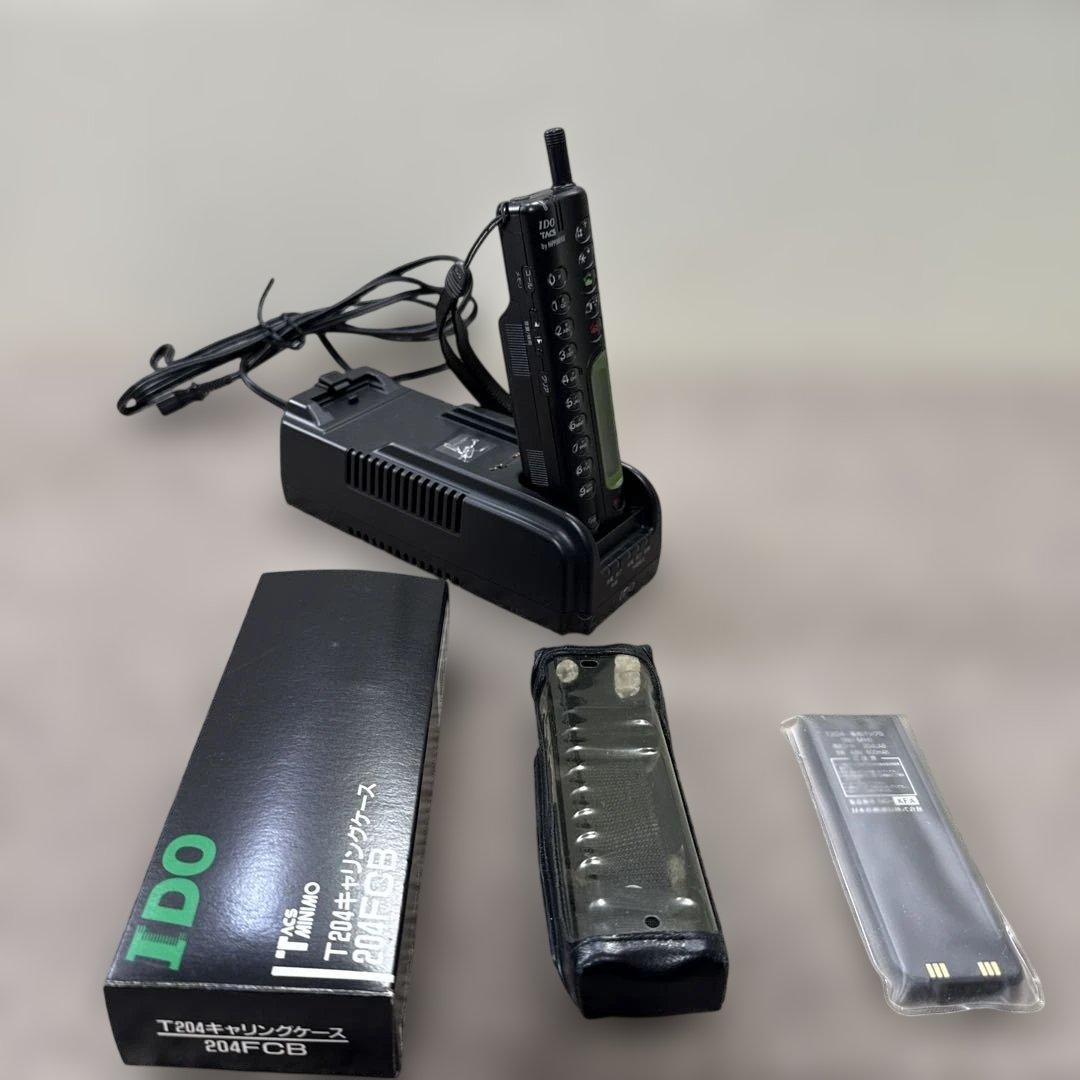 IDO T204本体+充電クレードル　ケース　予備バッテリー