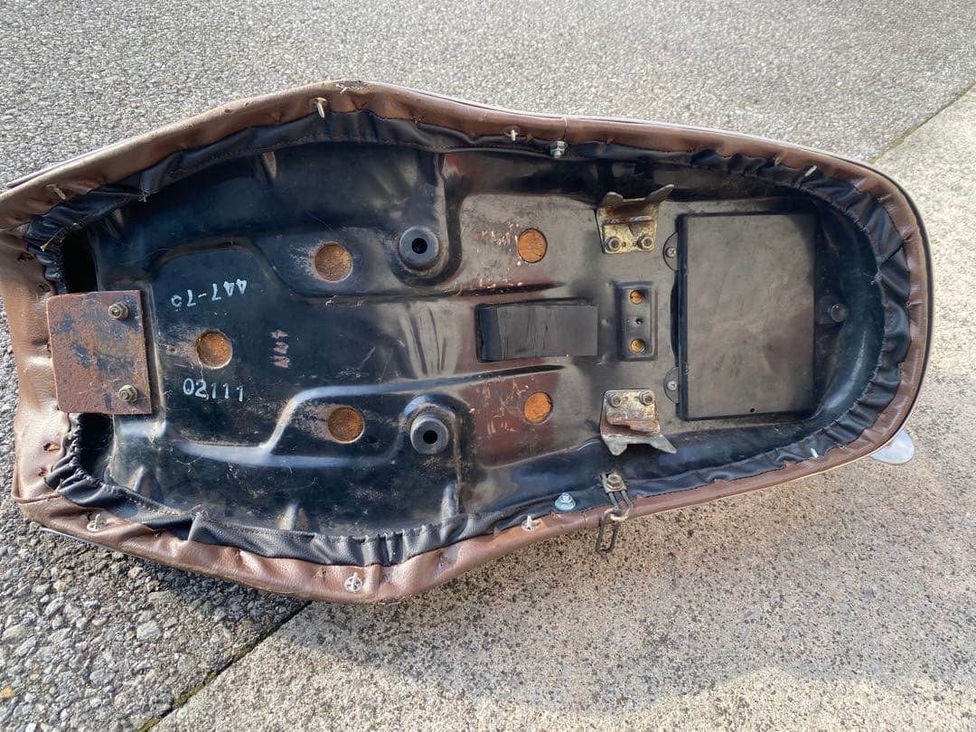 CM400T CM250T 三段シート　ホーク　バブ