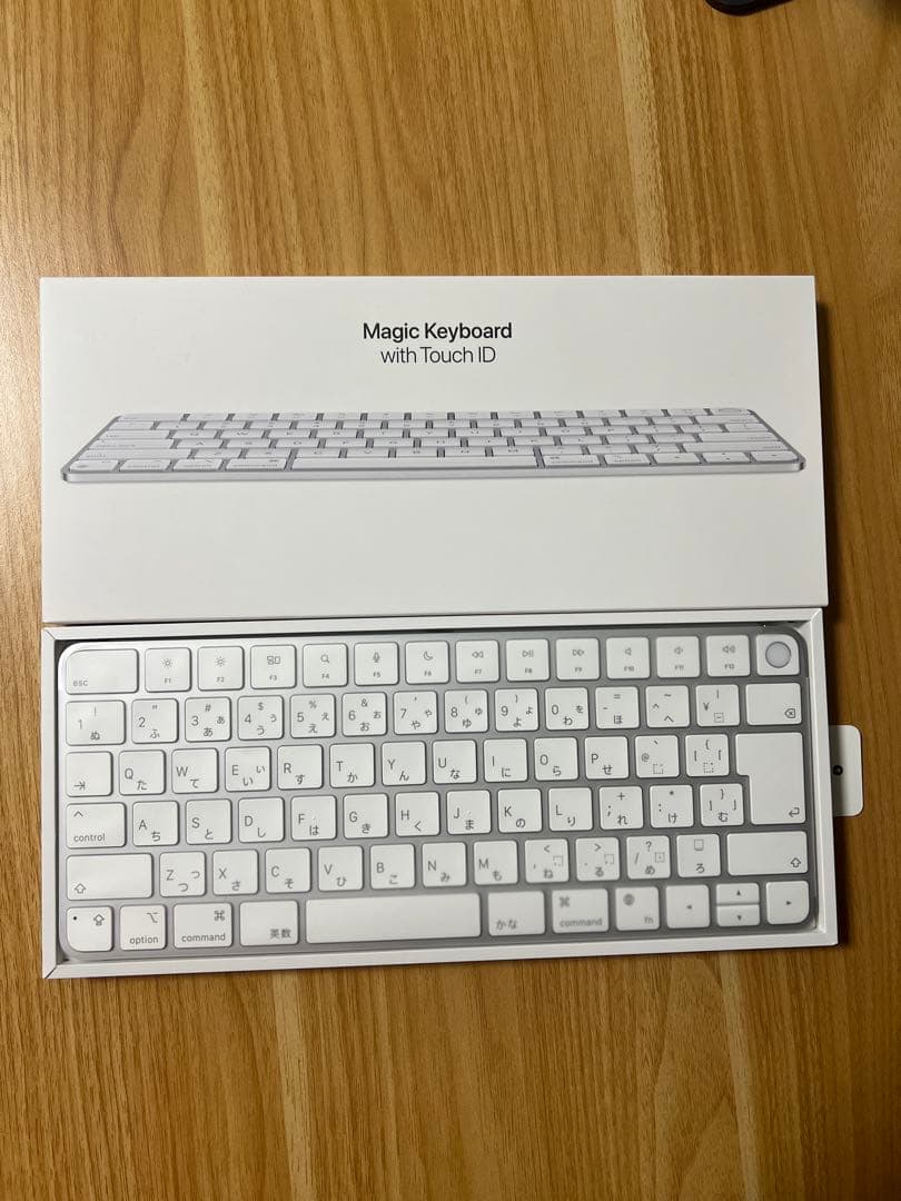 Magic Keyboard with Touch ID ホワイト