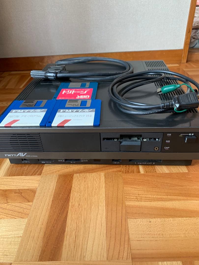 FM-77AV初代モデル　3．5FD 1ドライブ　ジャンク品