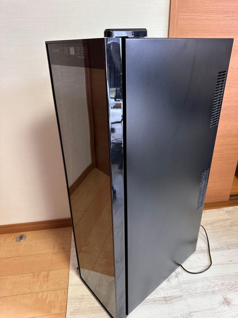 アイリスオーヤマ ワインセラー 18本収納 ペルチェ式 PWC-491P-B