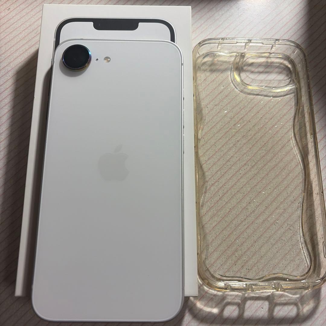 Apple iPhone16e 128GB SIMフリー　ホワイト