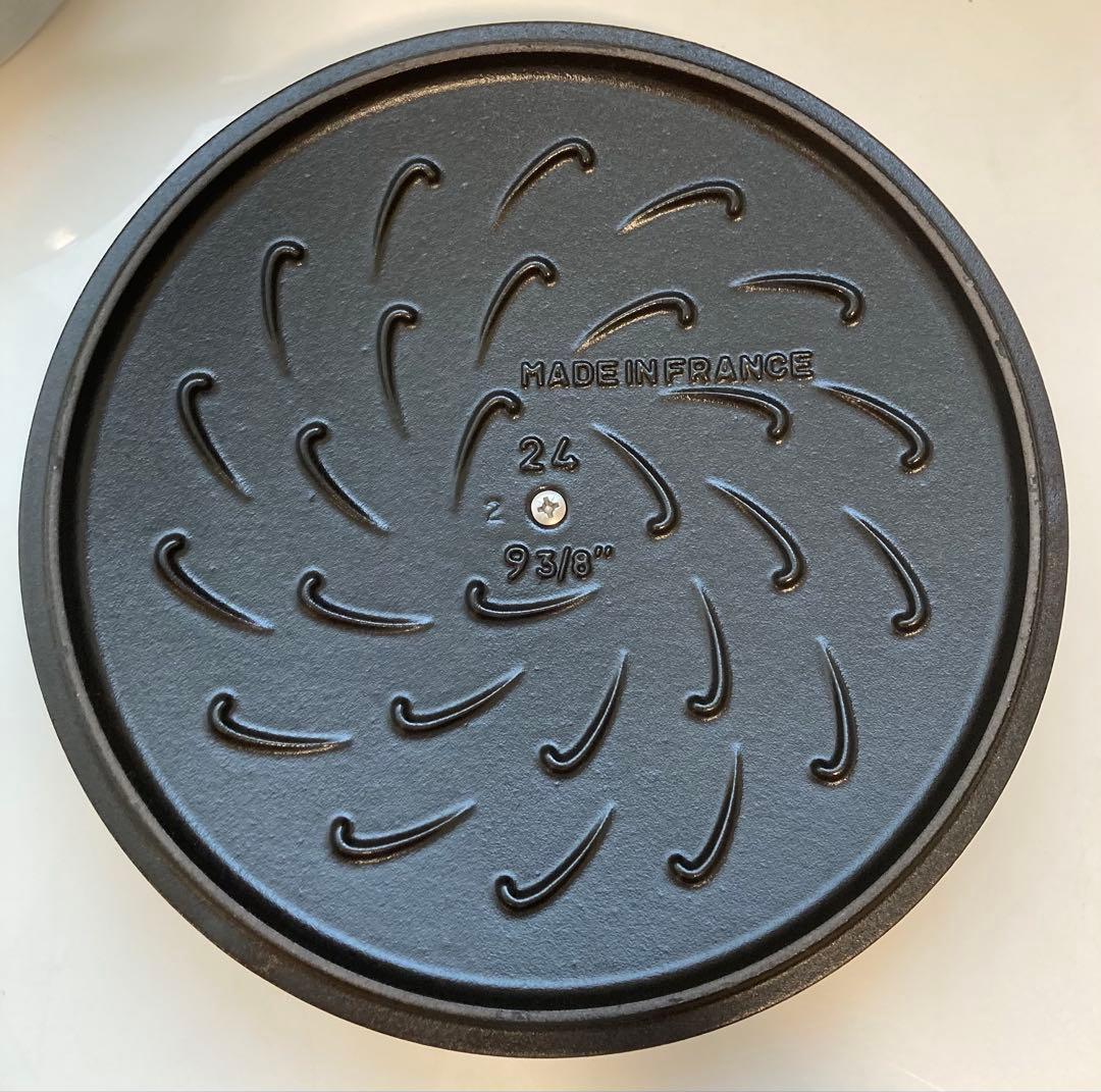 Staub ブレイザー ソテーパン 24cm 未使用保管品（外箱ダメージあり）