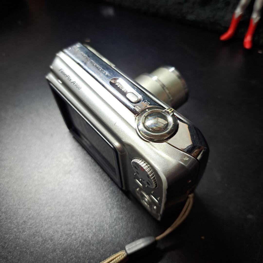 FUJIFILM デジタルカメラ 9.0　メガピクセル