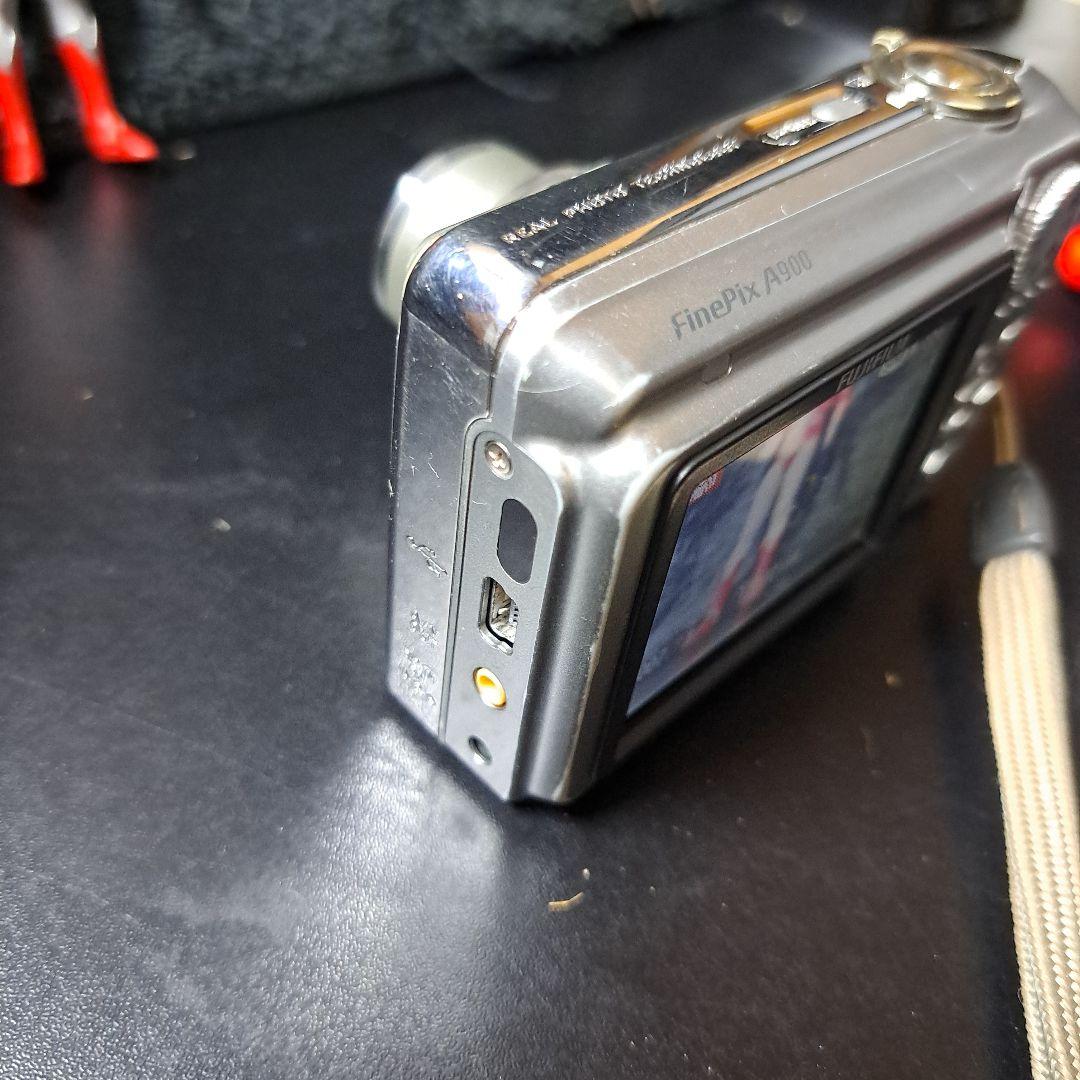 FUJIFILM デジタルカメラ 9.0　メガピクセル