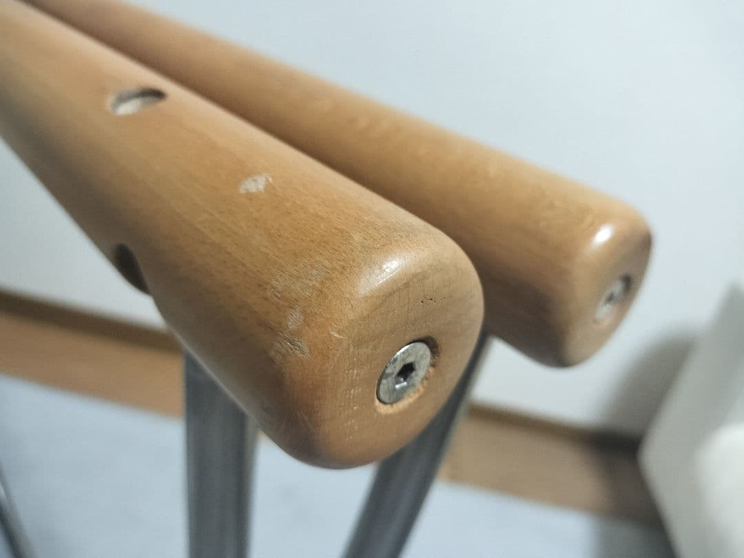 Nychair x 　ニーチェア