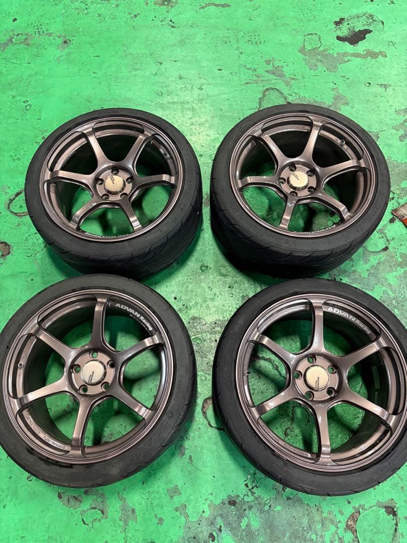 アドバンレーシングRG-Ⅳ ブロンズ18インチホイールセット 9.5J+45