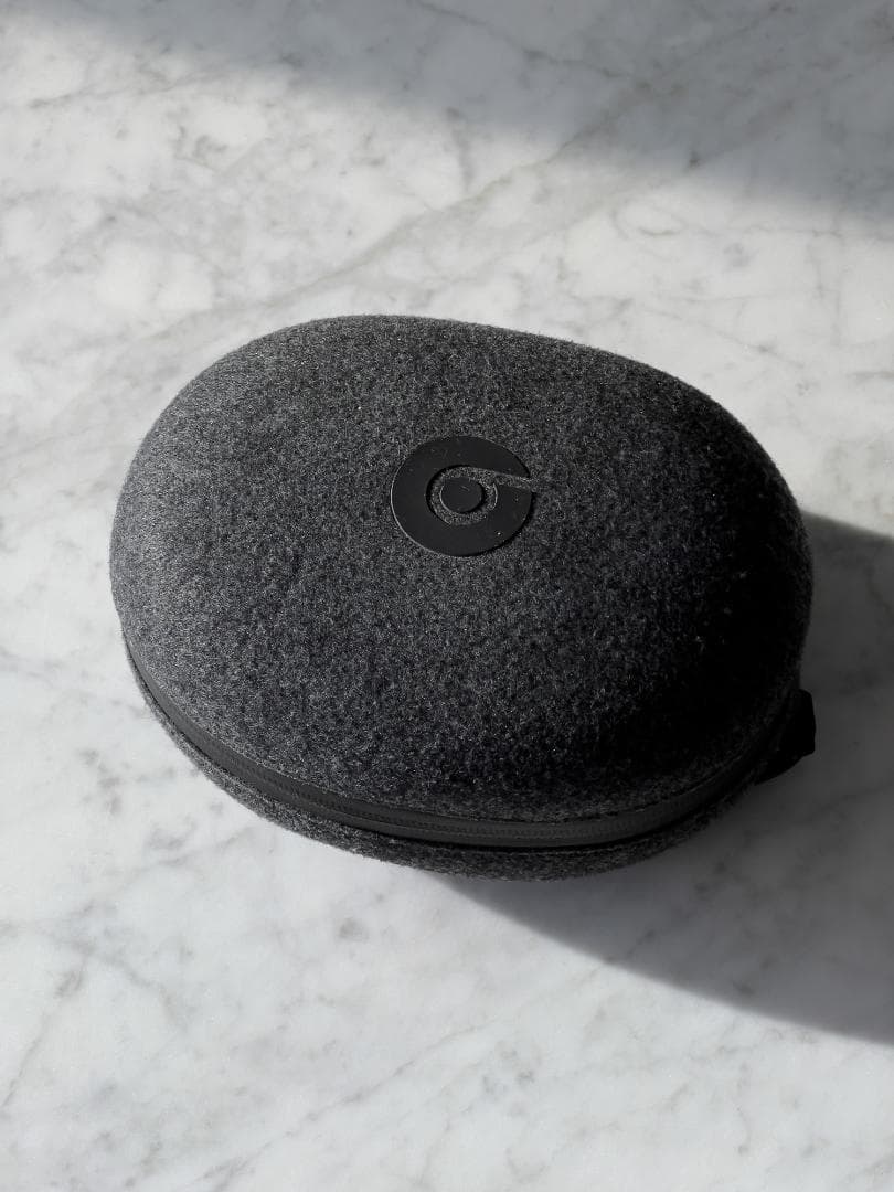 Beats Solo Pro ヘッドホン - 自宅使用のみ