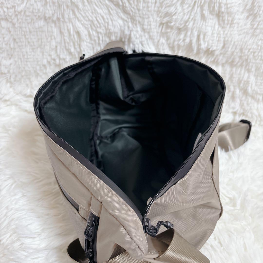 イアパピヨネ　ボディバッグ　ベージュ　即日発送