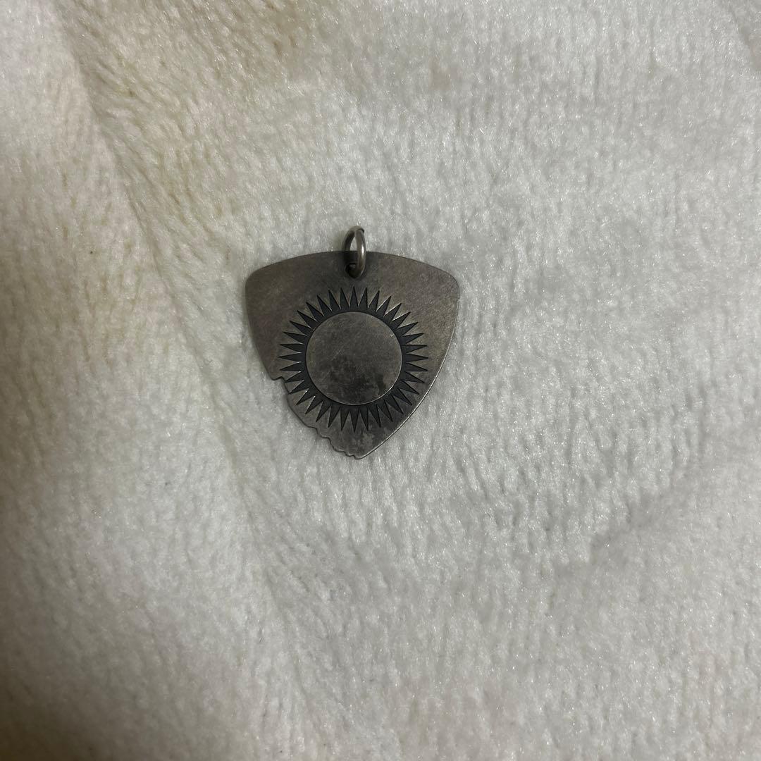 undercoverのペンダント