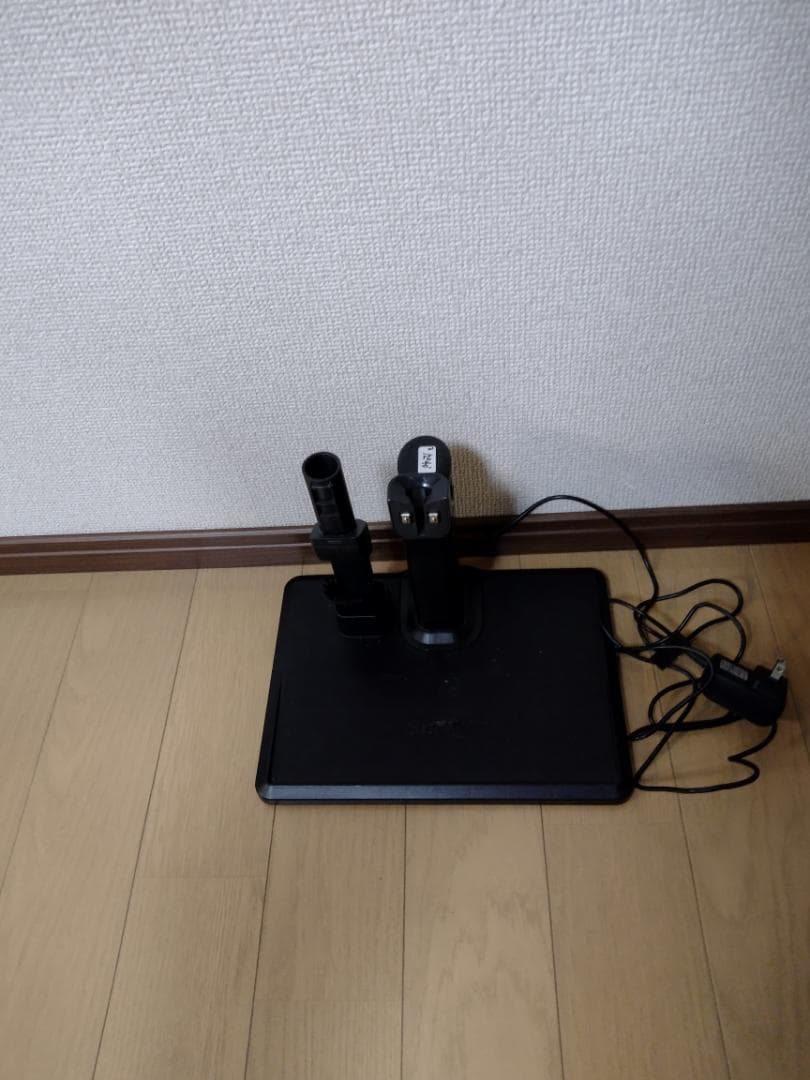 シャーク★コードレスクリーナー★CS300JWH★バッテリーの状態良好★2