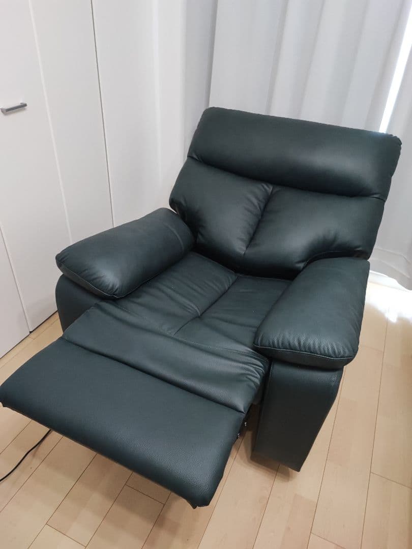 みなみ【送料込み】本革　電動リクライニングチェア