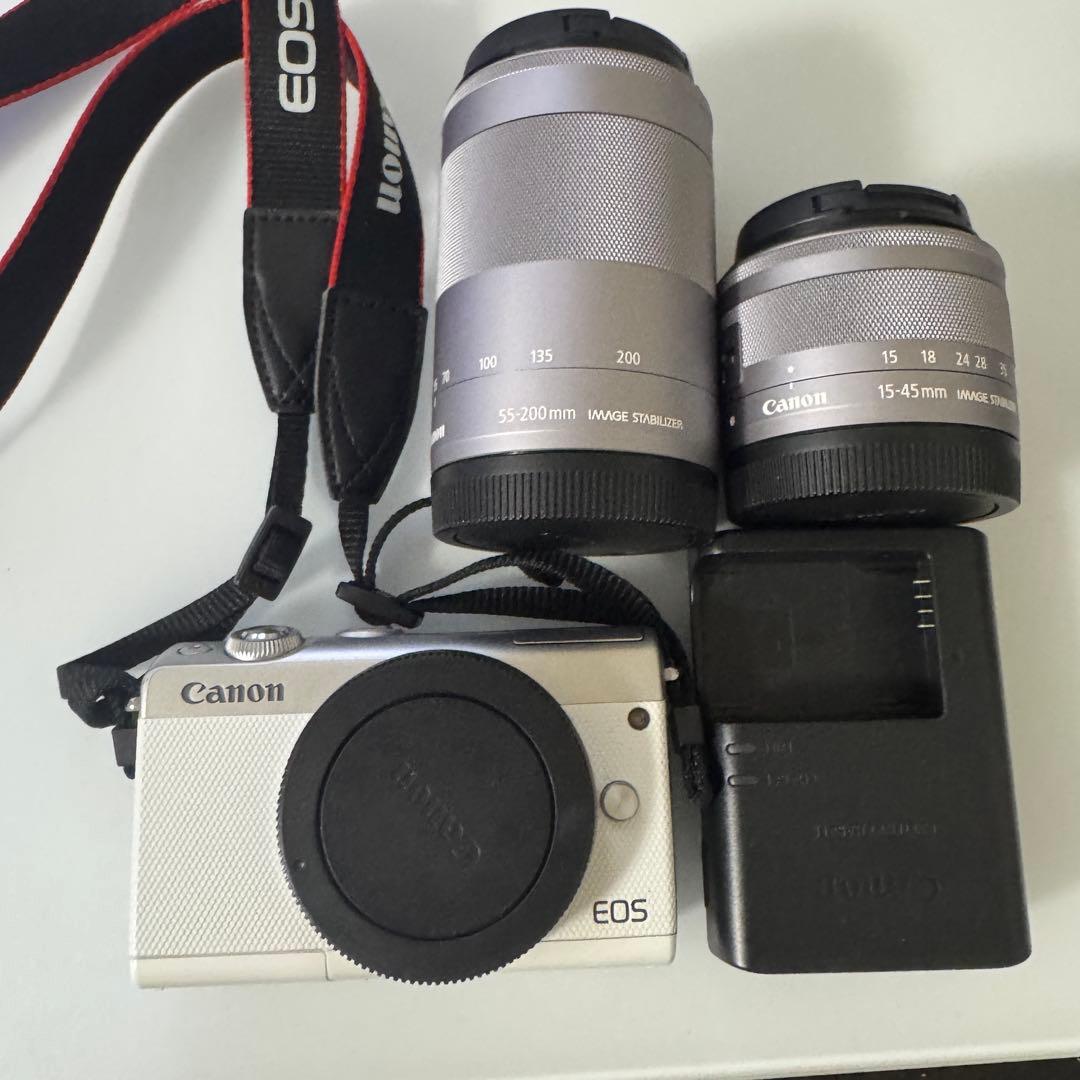 Canon EOS M100 ミラーレス一眼 ダブルズームキット　SDカード付属