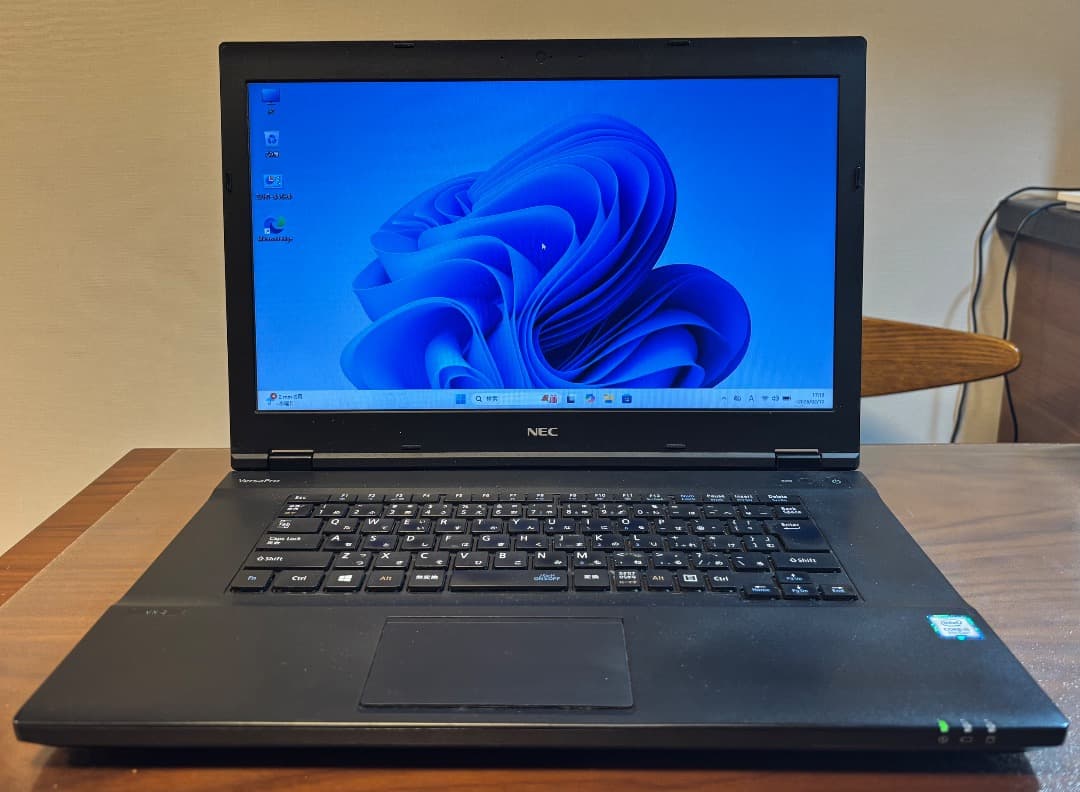 美品NEC i5-8350U SSD120GBメモリ8GB