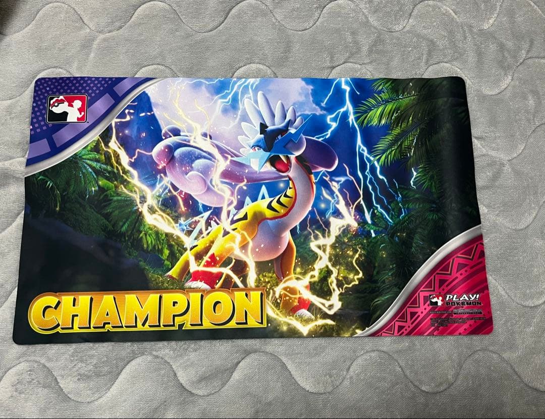 タケルライコ　プレイマット　海外