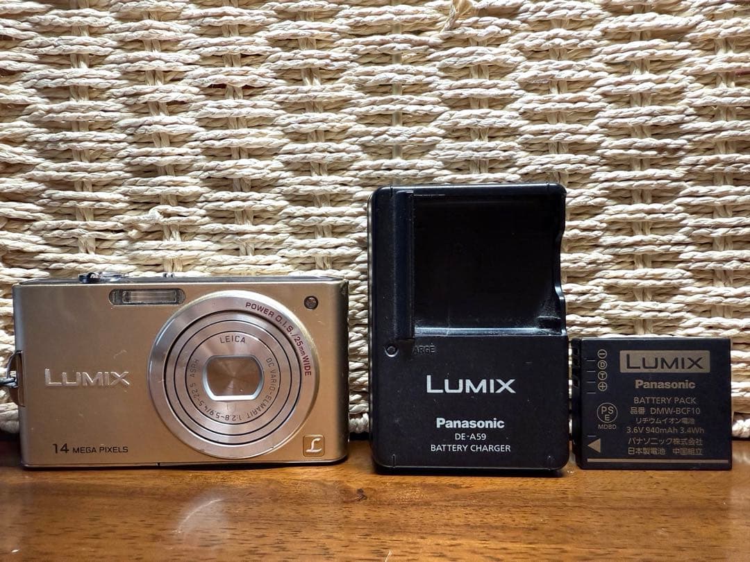 パナソニックDMC-FX66ゴールド