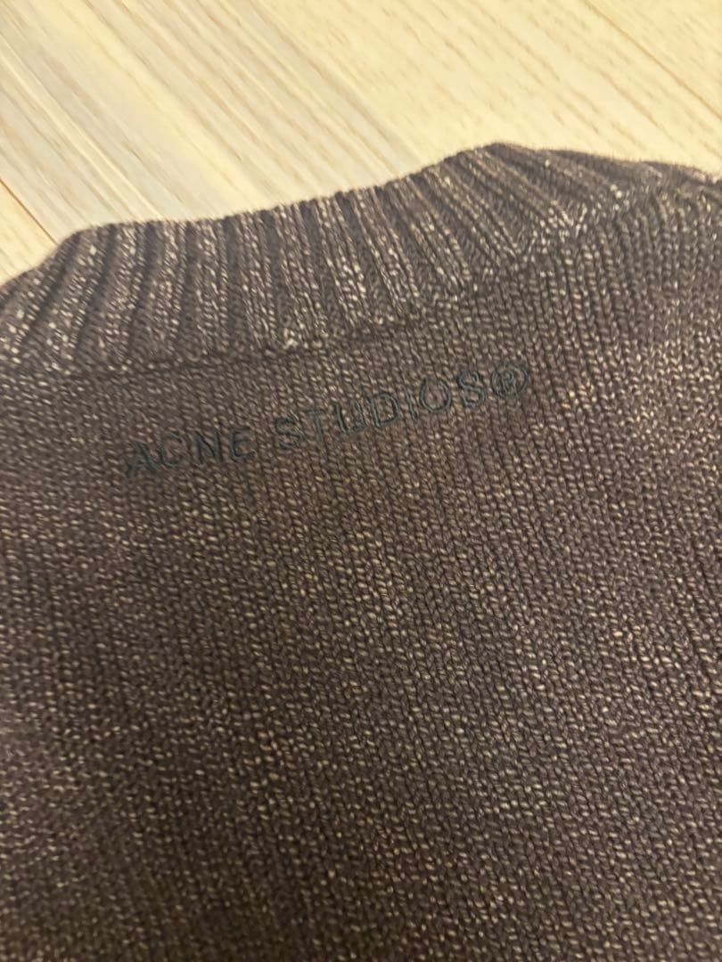 アクネストゥディオズ　クルーネックニット