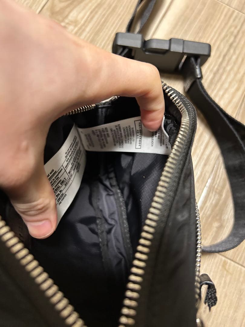 BURBERRY バーバリー ボディバッグ ウエストバッグ ブラック