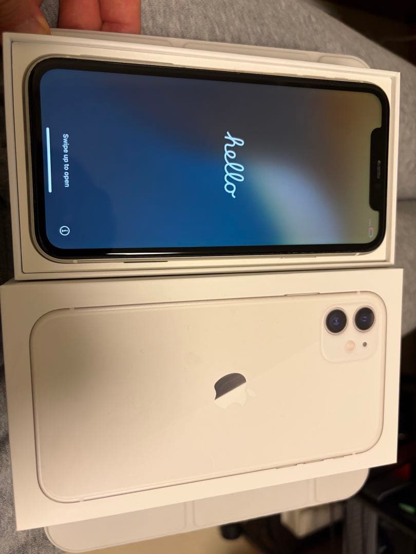 iPhone11 ホワイト128Gb SIMフリー