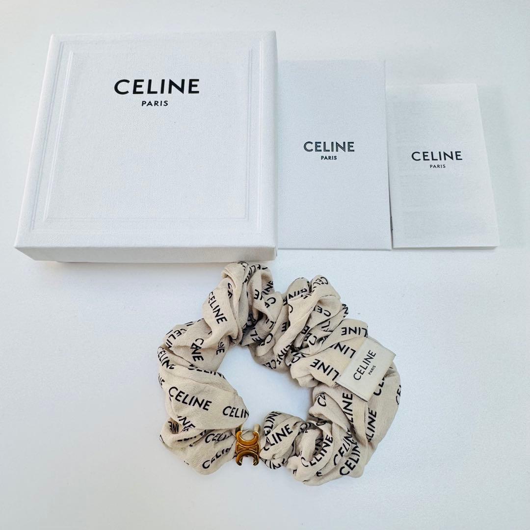 正規品　美品　CELINE ロゴ入り シュシュ