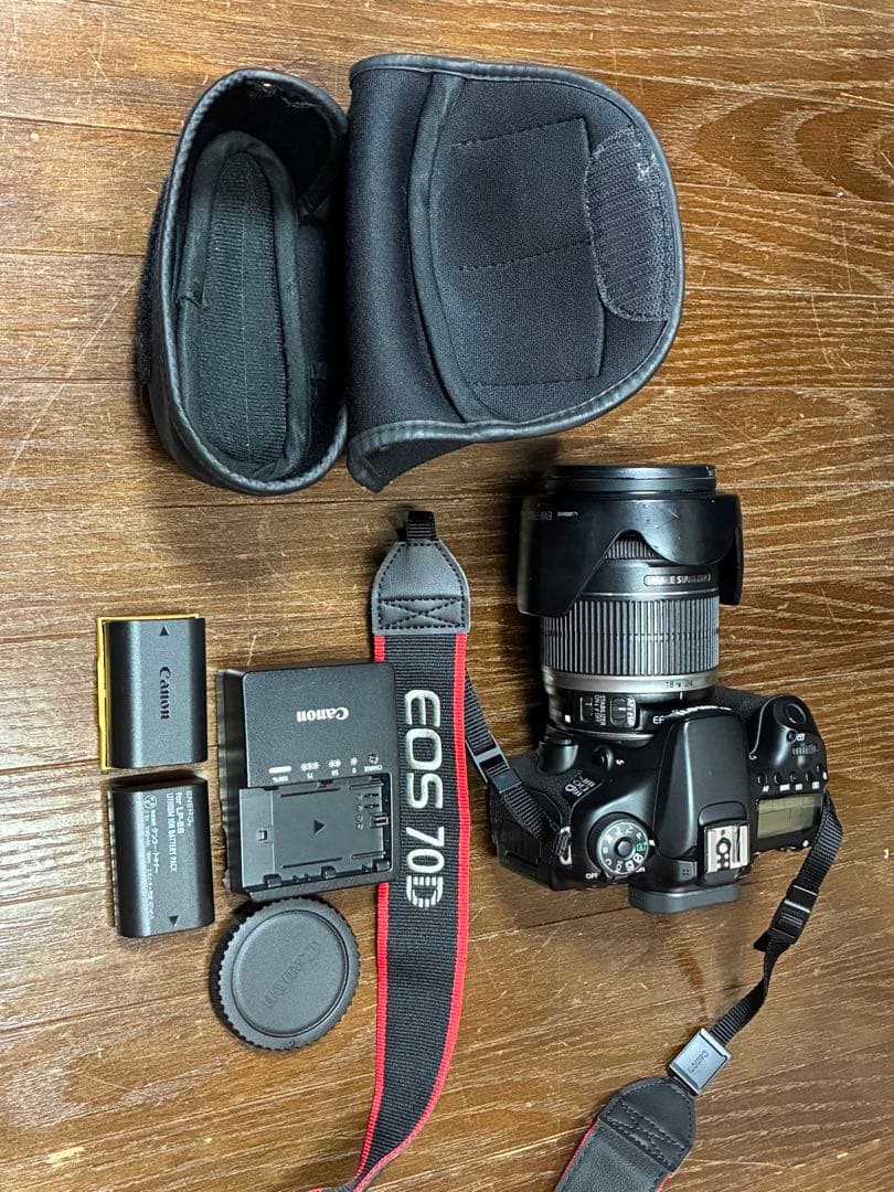 canon70d 18-200レンズ付き　予備バッテリー有り