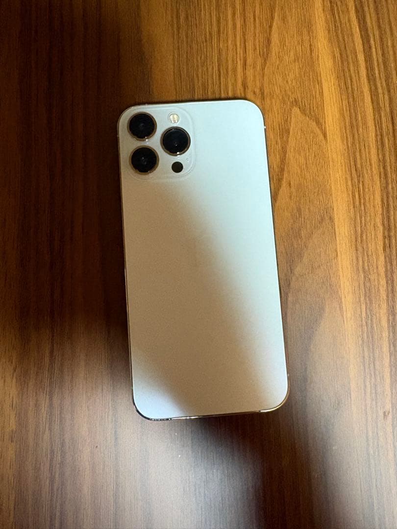 Apple iPhone 13 ホワイト 本体