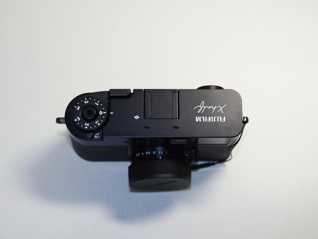 未使用　富士フィルム　FUJIFILM Xhalf X-HF1 ブラック